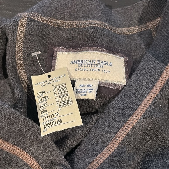 American Eagle Cardigan Sweater Medium NEW! - Picture 2 of 2